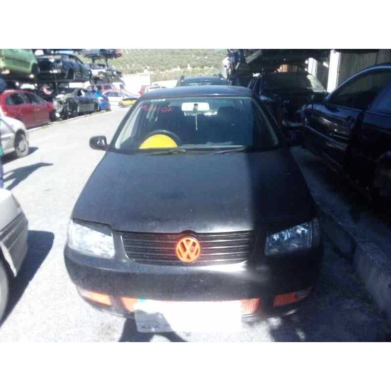 volkswagen polo berlina (6n2) del año 2000