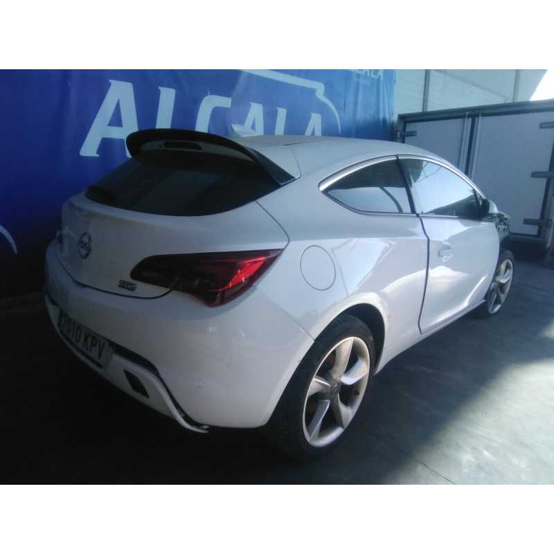 opel astra j gtc del año 2018