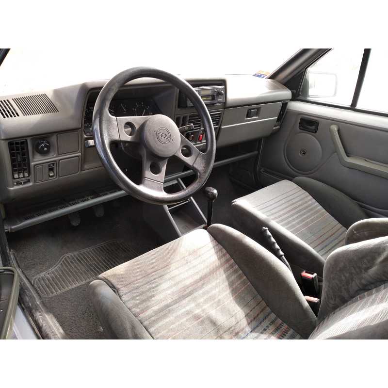 opel corsa a del año 1989
