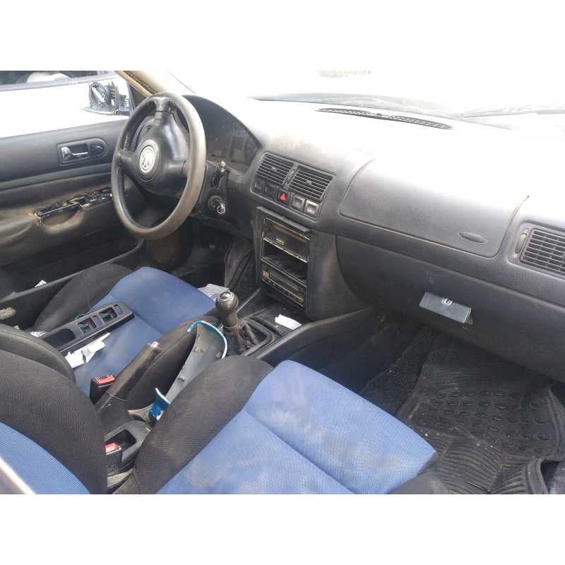 volkswagen golf iv berlina (1j1) del año 2000
