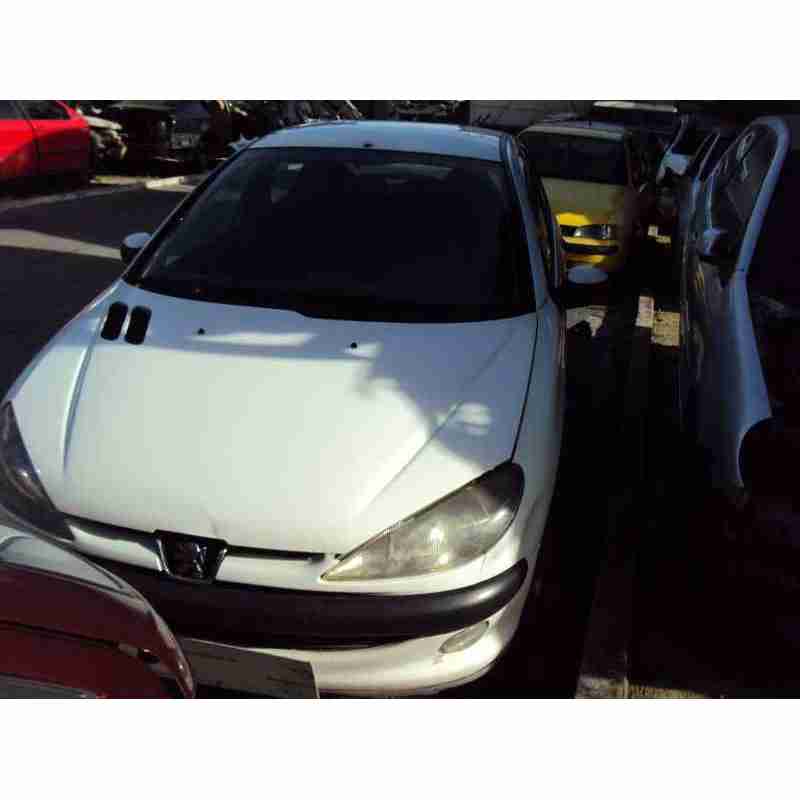 peugeot 206 berlina del año 2001