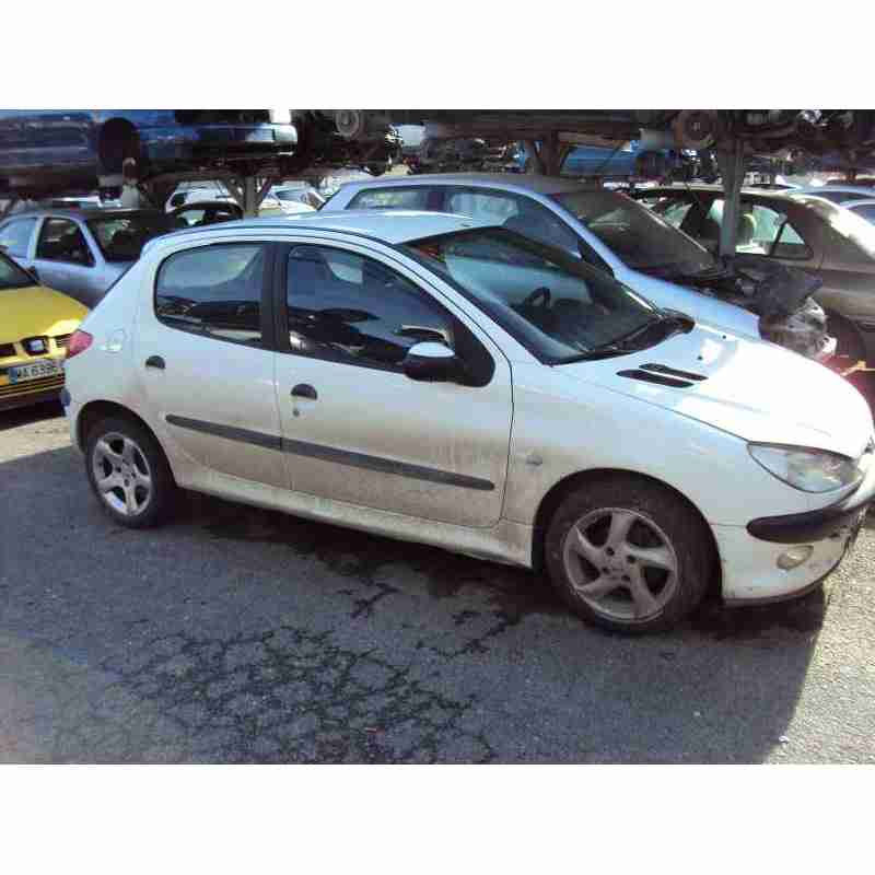 peugeot 206 berlina del año 2001
