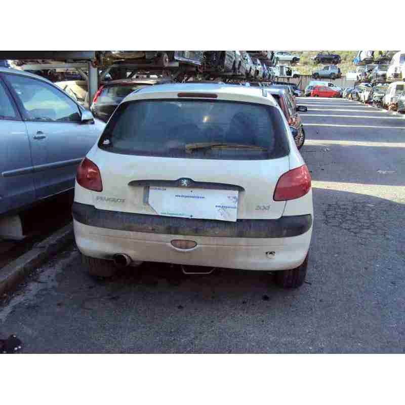 peugeot 206 berlina del año 2001