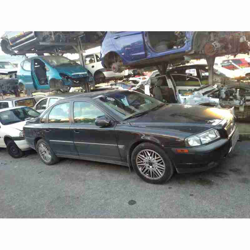 volvo s80 berlina del año 2001