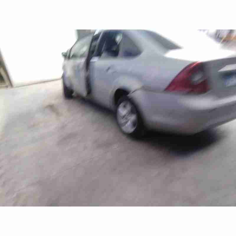 ford focus berlina (cap) del año 2010
