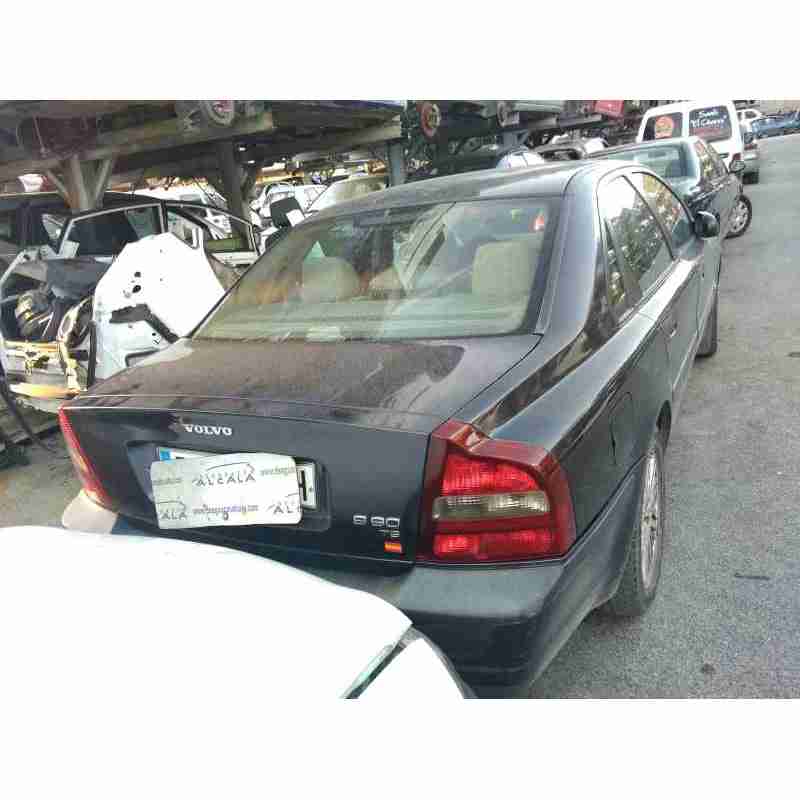 volvo s80 berlina del año 2001
