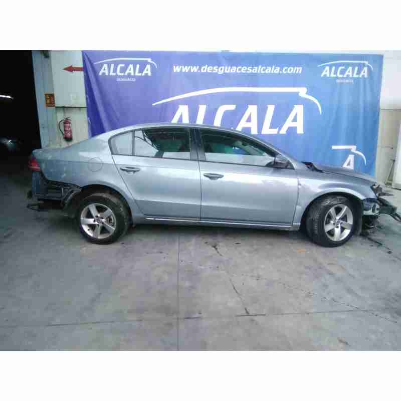 volkswagen passat lim. (362) del año 2013
