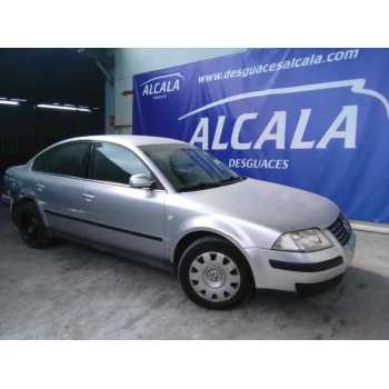 VOLKSWAGEN PASSAT BERLINA (3B3) de desguace