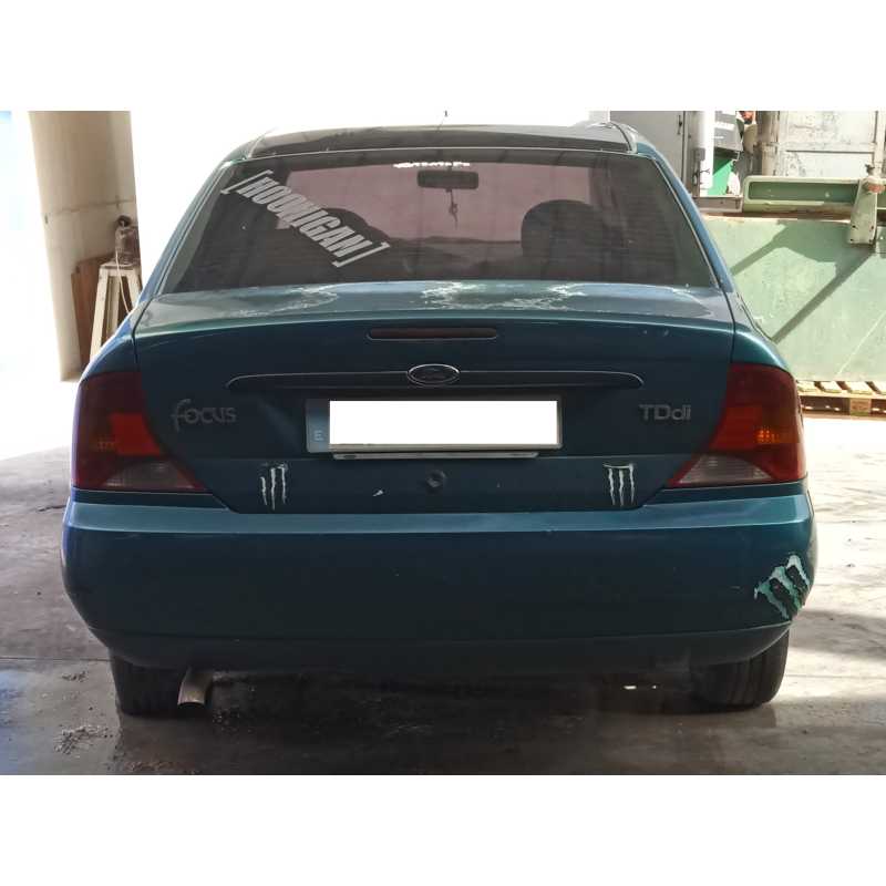 ford focus berlina (cak) del año 2000