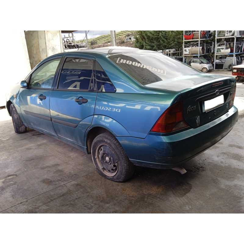 ford focus berlina (cak) del año 2000