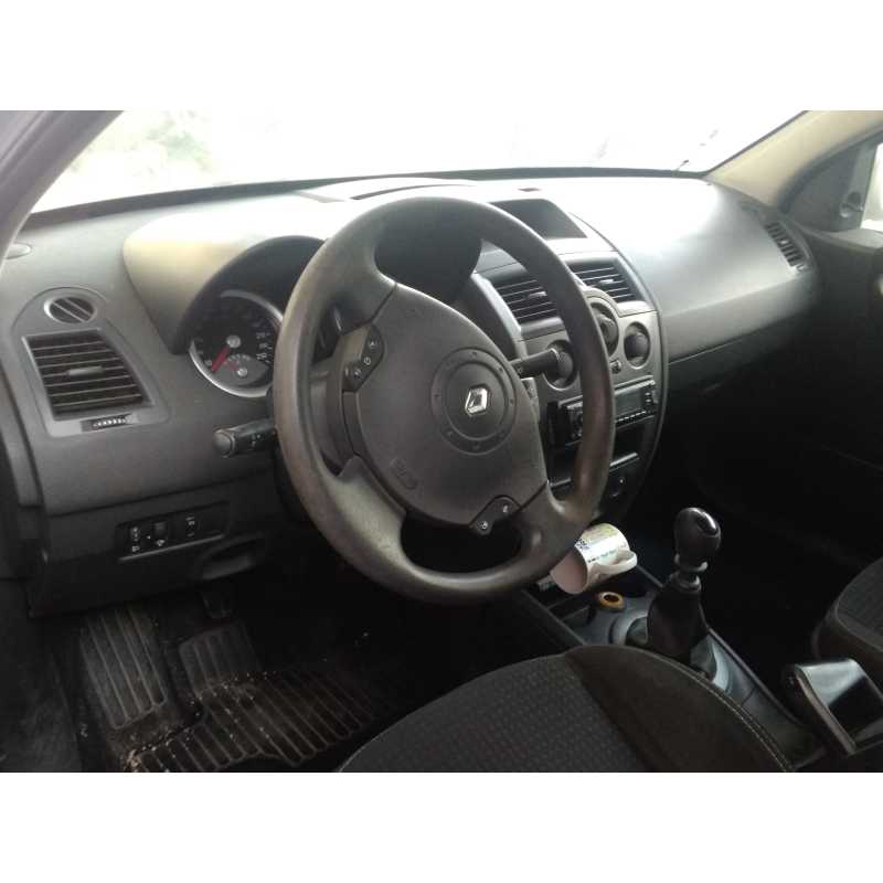 renault megane ii classic berlina del año 2005