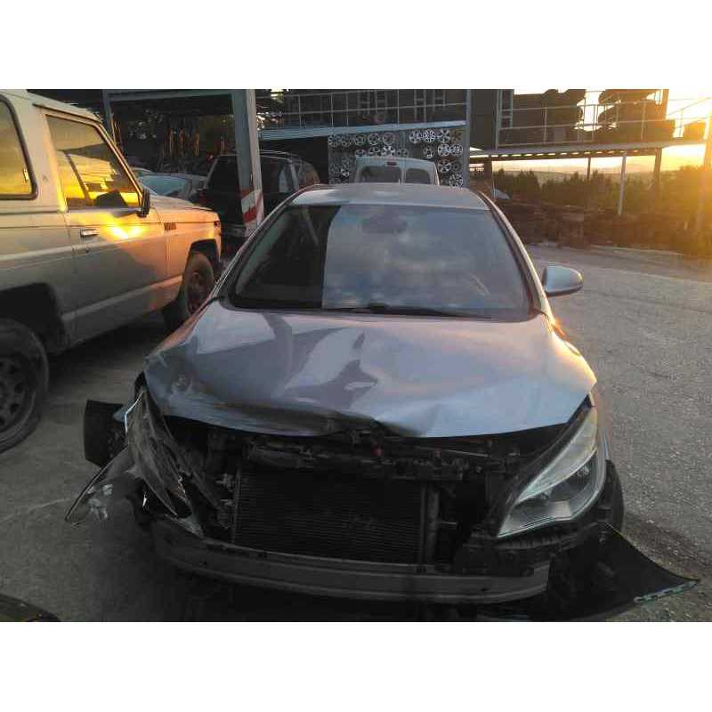 opel astra j lim. del año 2010