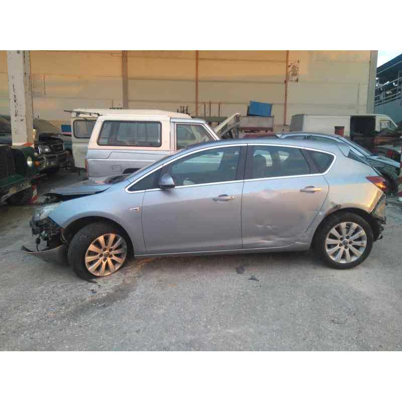 opel astra j lim. del año 2010