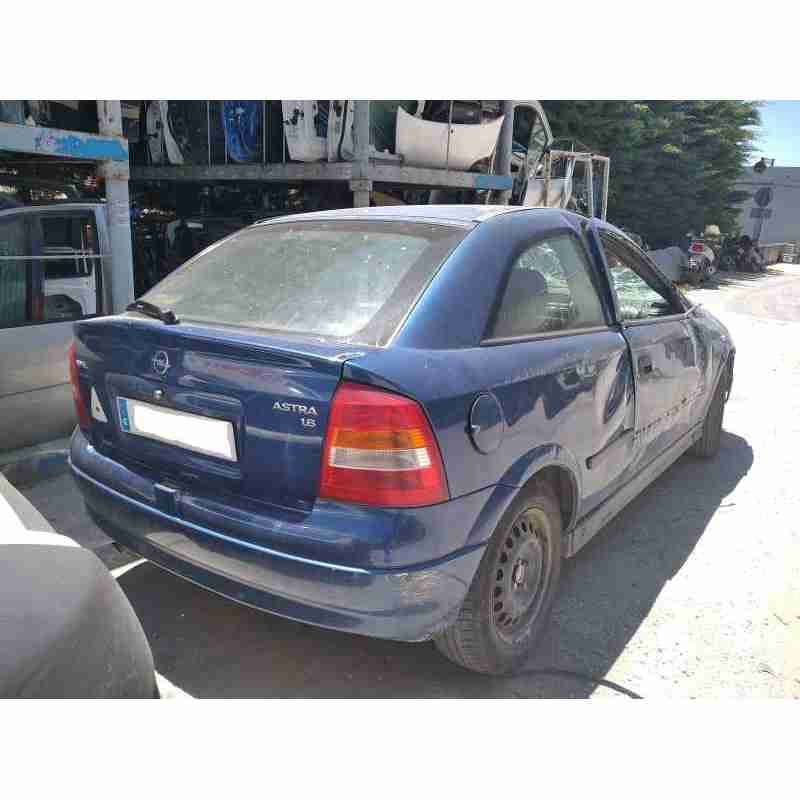opel astra g berlina del año 2002