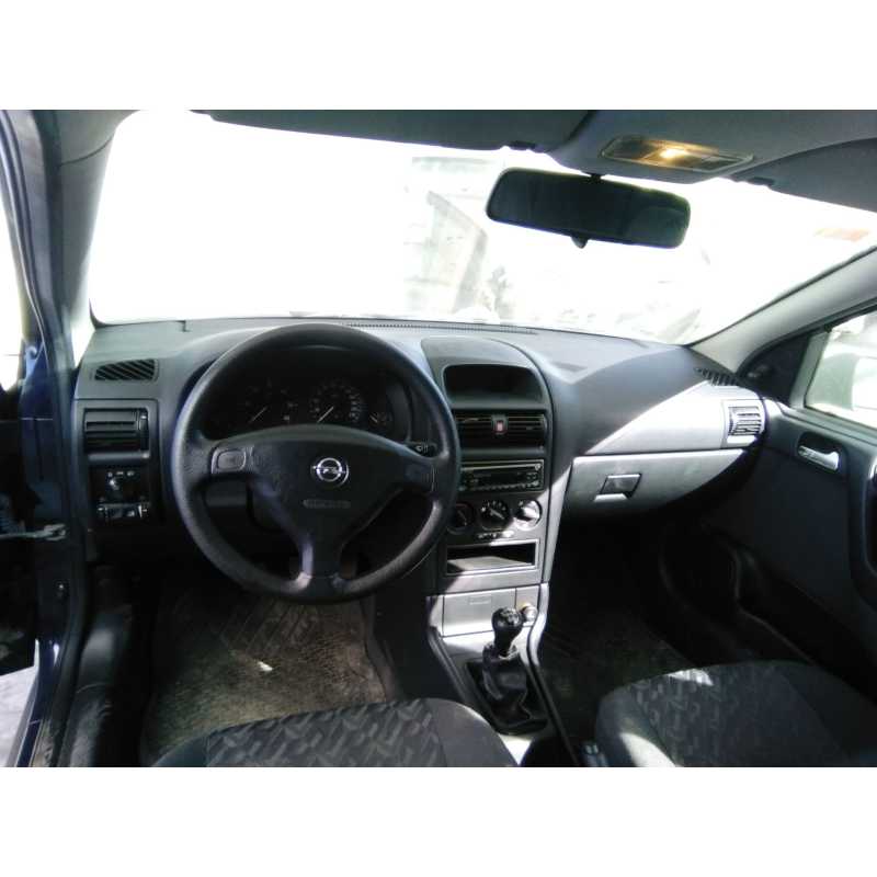 opel astra g berlina del año 2002