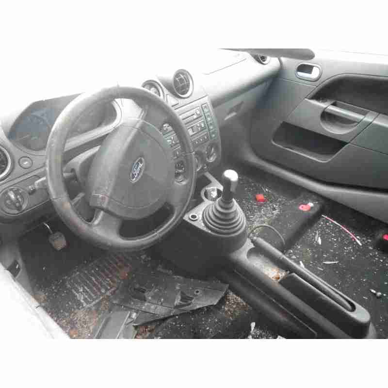 ford fiesta (cbk) del año 2002