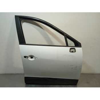 PUERTA DELANTERA DERECHA 801008349R BOLLADA Y ARAÑADA 
