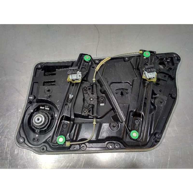 ELEVALUNAS DELANTERO IZQUIERDO A2469065100 