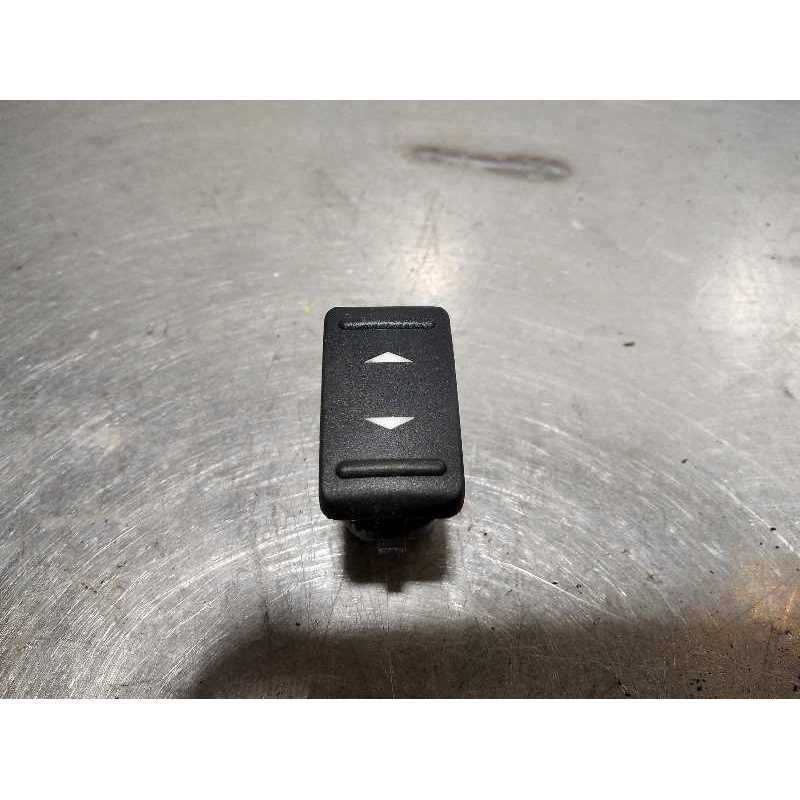 MANDO ELEVALUNAS TRASERO DERECHO 7M5T14529AA 4 PINES 