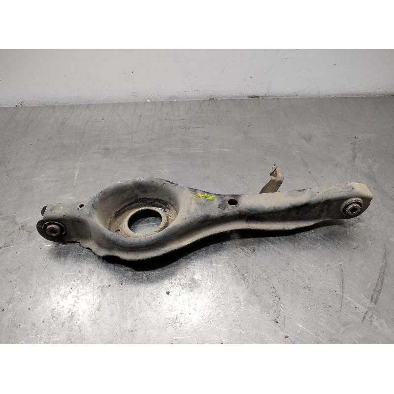 BRAZO SUSPENSION INFERIOR TRASERO DERECHO 8V415K652AA 