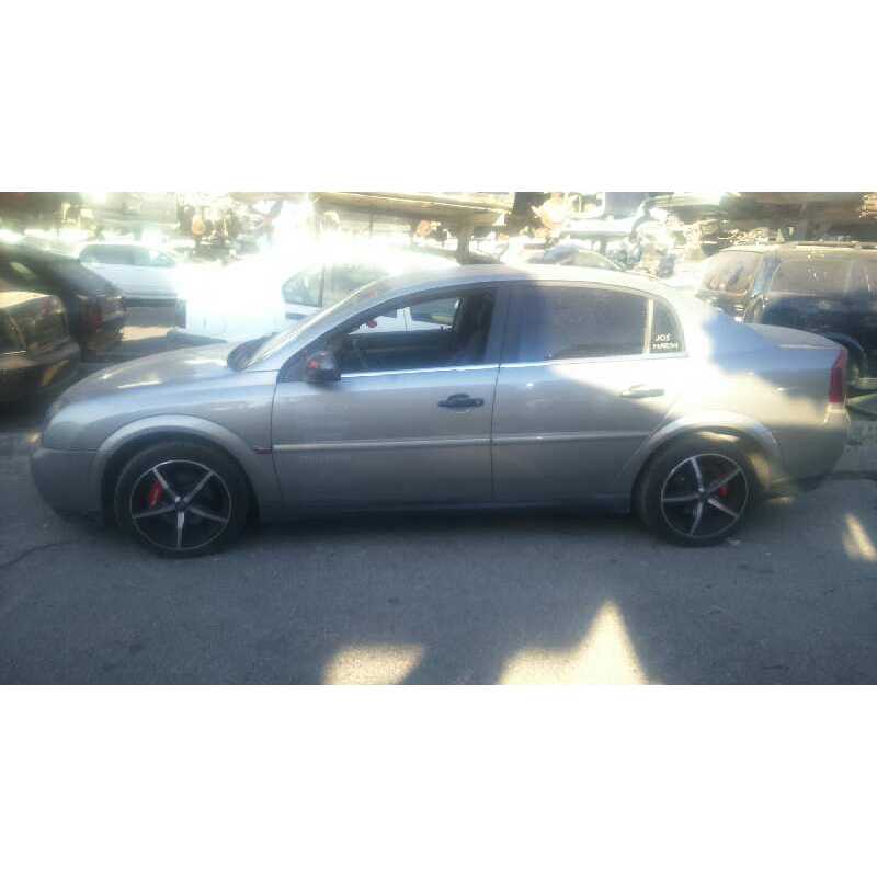 opel vectra c berlina del año 2003