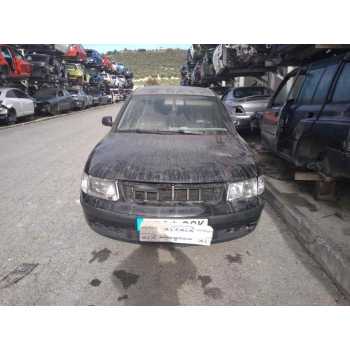 VOLKSWAGEN PASSAT BERLINA (3B2)