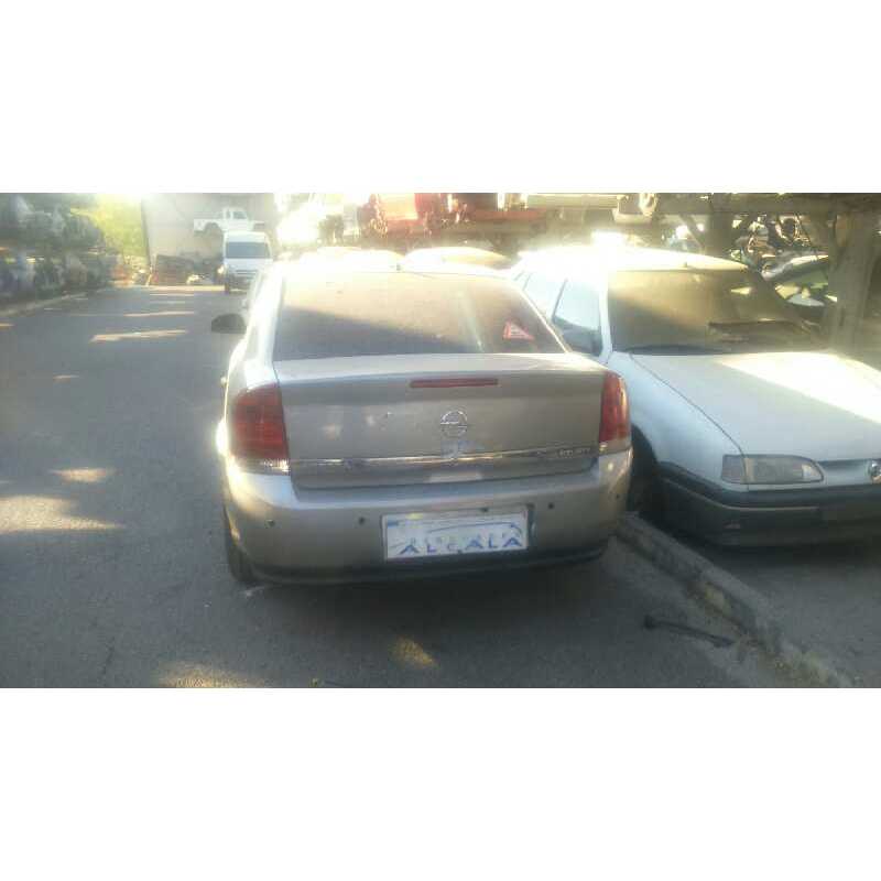 opel vectra c berlina del año 2003