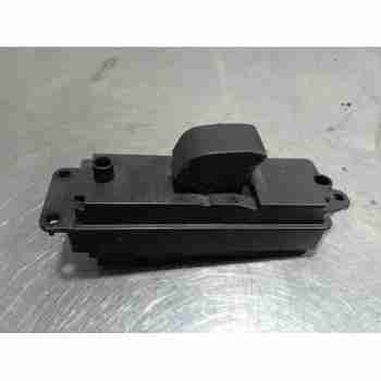 MANDO ELEVALUNAS TRASERO DERECHO GS1D66380 03124610 