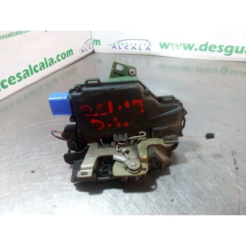 CERRADURA PUERTA DELANTERA IZQUIERDA 8 PINES 