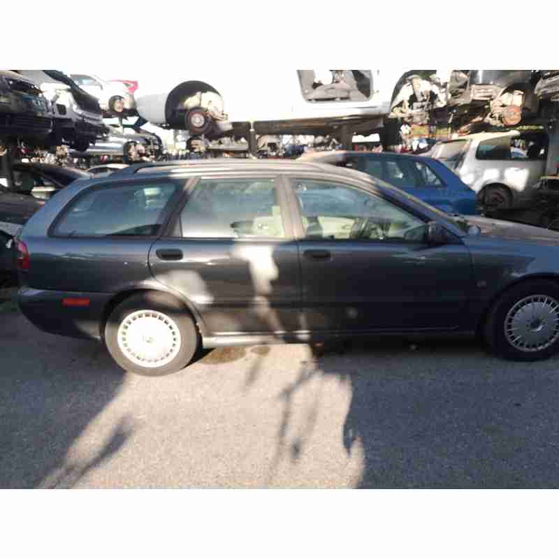 volvo v40 station wagon (645) del año 2002