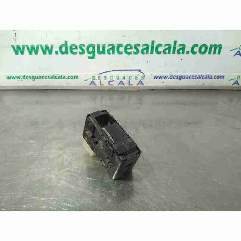 MANDO ELEVALUNAS TRASERO DERECHO 6 PINES 