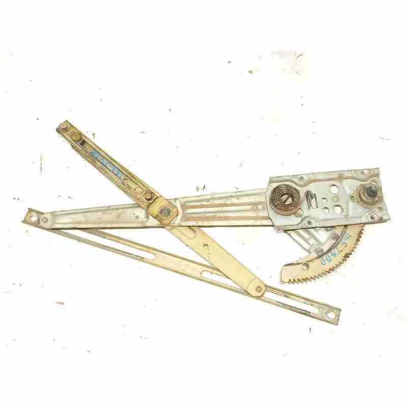 ELEVALUNAS DELANTERO DERECHO 