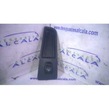MANDO ELEVALUNAS DELANTERO DERECHO 26807A191 4 PINES 
