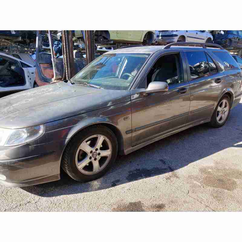 saab 9-5 station wagon (ys3e) del año 2004