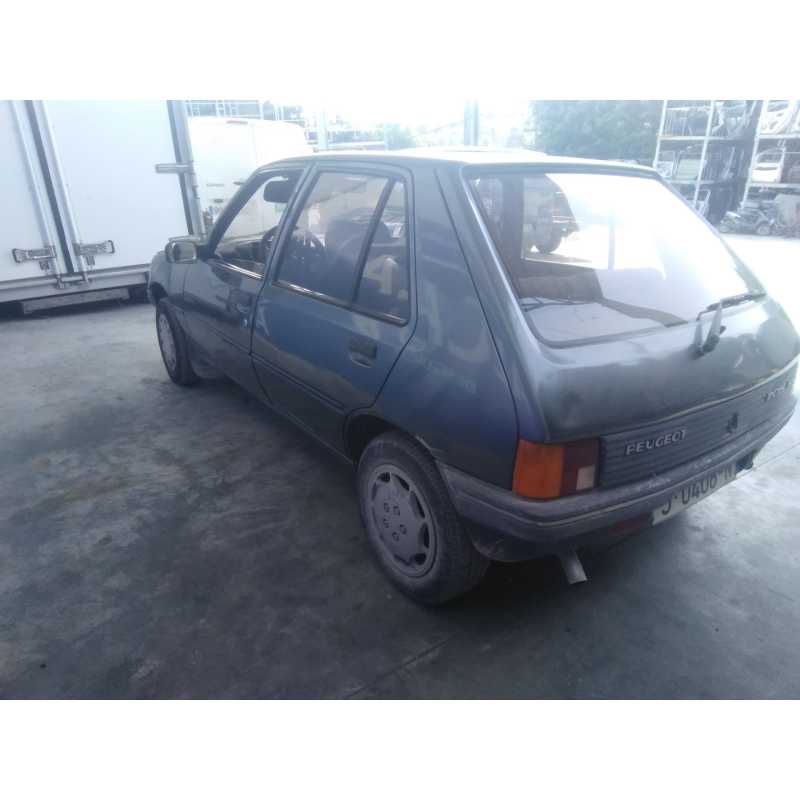 peugeot 205 berlina del año 1989