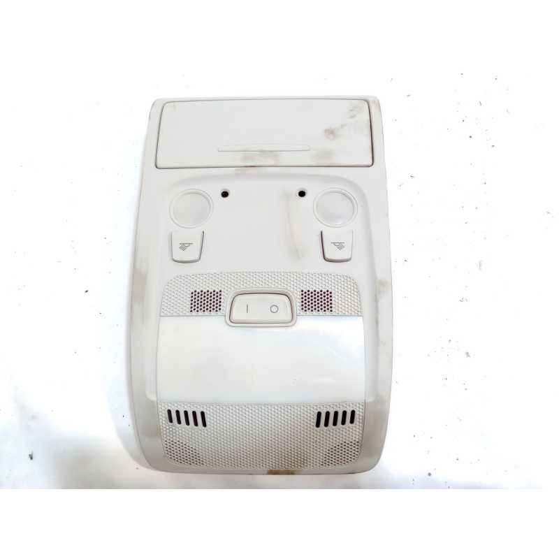 LUZ INTERIOR 8T0947135S 
