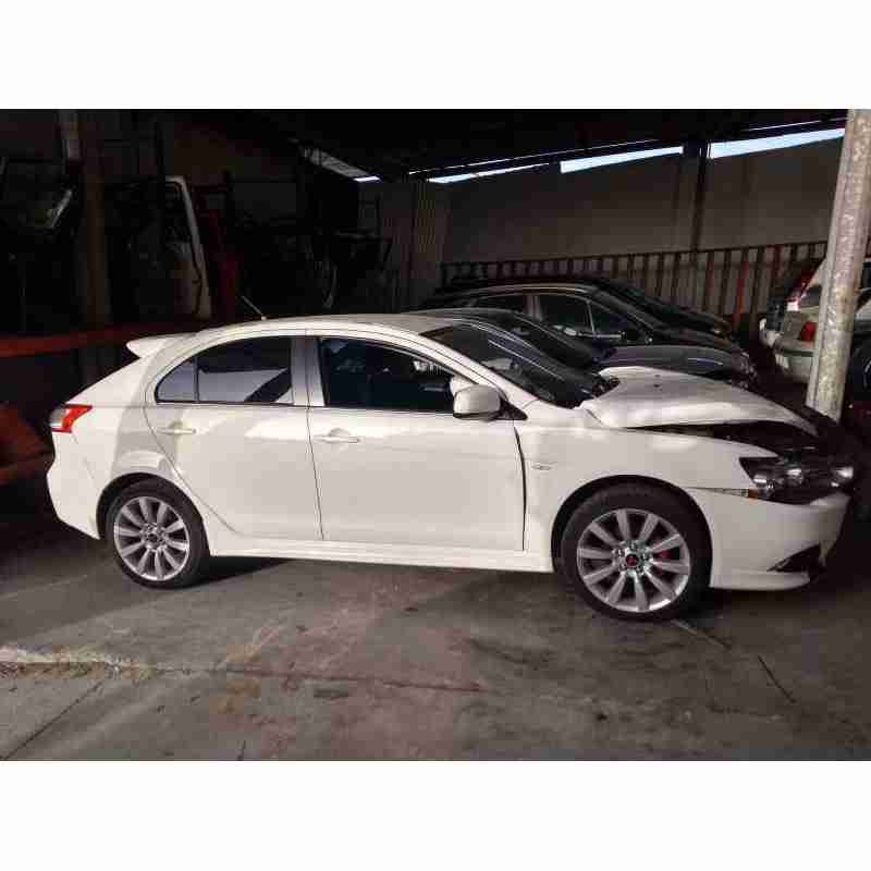 mitsubishi lancer berlina (cy0) del año 2010