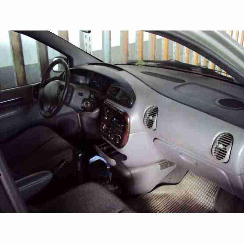 chrysler voyager (gs) del año 1999