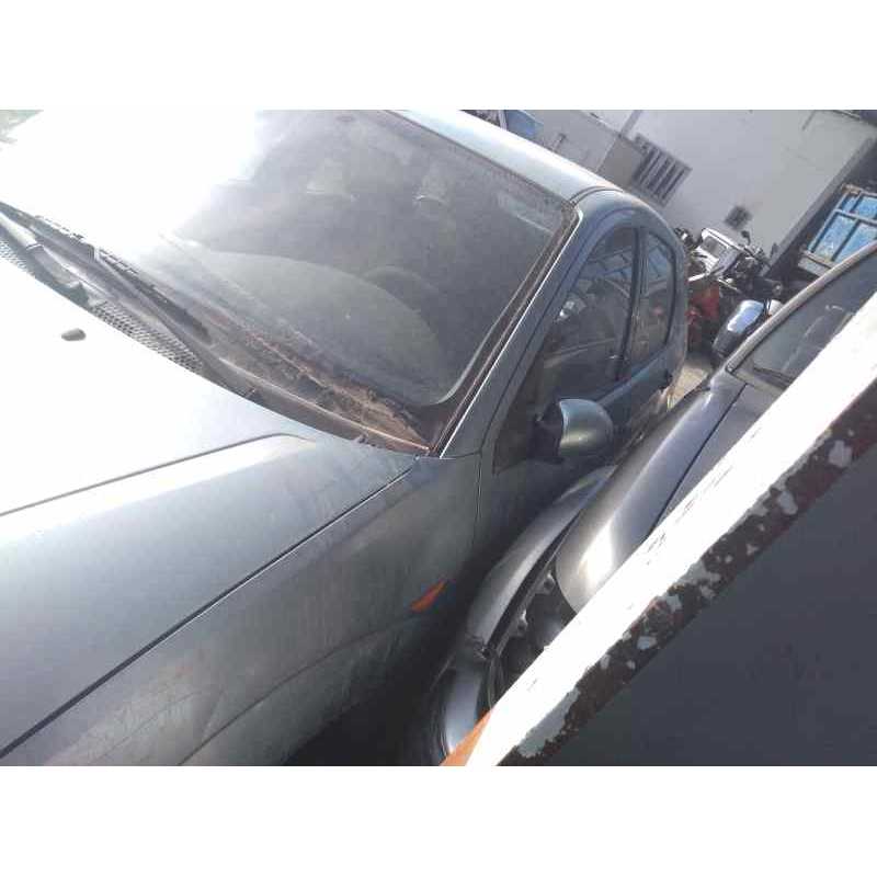 ford focus berlina (cak) del año 2000