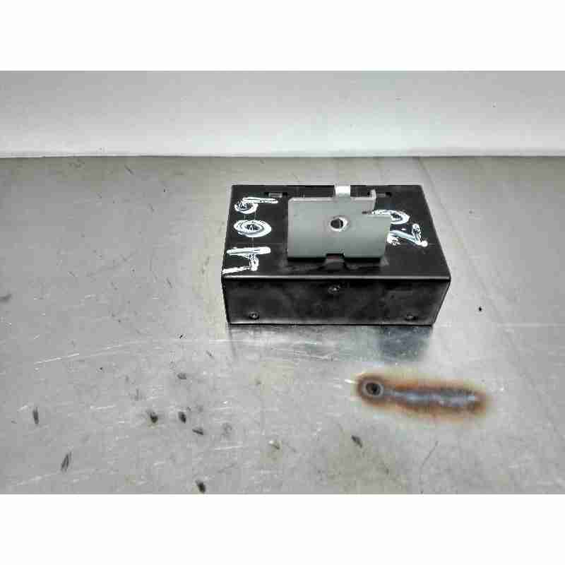 SENSOR 407201MA0A PRESION RUEDAS 