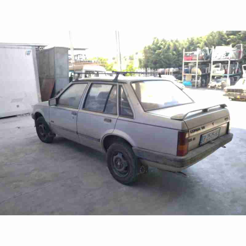opel corsa a del año 1986