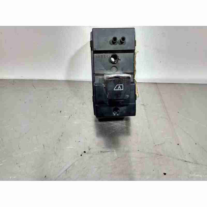 MANDO ELEVALUNAS TRASERO DERECHO 254211MK0A 