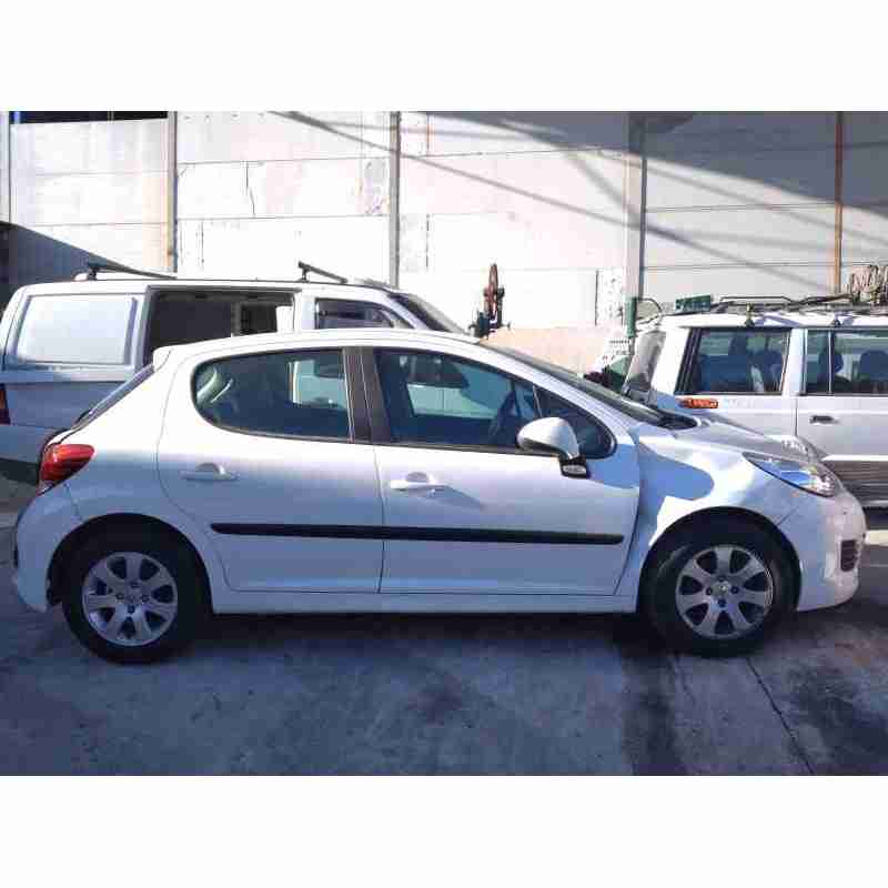 peugeot 207 del año 2009