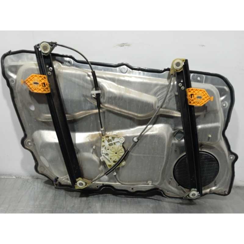 ELEVALUNAS DELANTERO DERECHO 4E0837462B 
