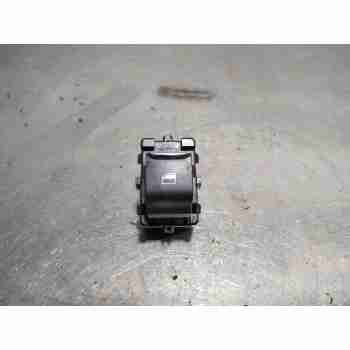 MANDO ELEVALUNAS TRASERO DERECHO H1BT14529AA 4 PINES 