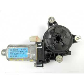 MOTOR ELEVALUNAS DELANTERO DERECHO 82460C7000 