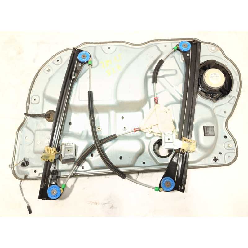 ELEVALUNAS DELANTERO IZQUIERDO 6Q3837461F 