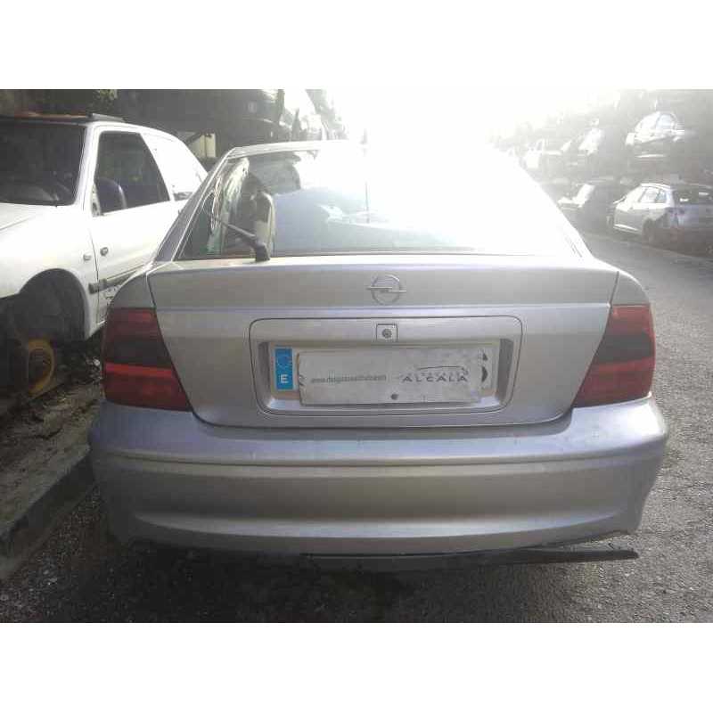 opel vectra b berlina del año 2002