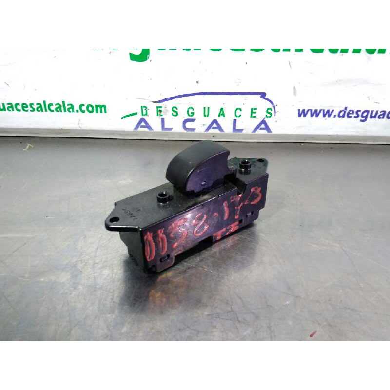 MANDO ELEVALUNAS TRASERO IZQUIERDO 8608A063 