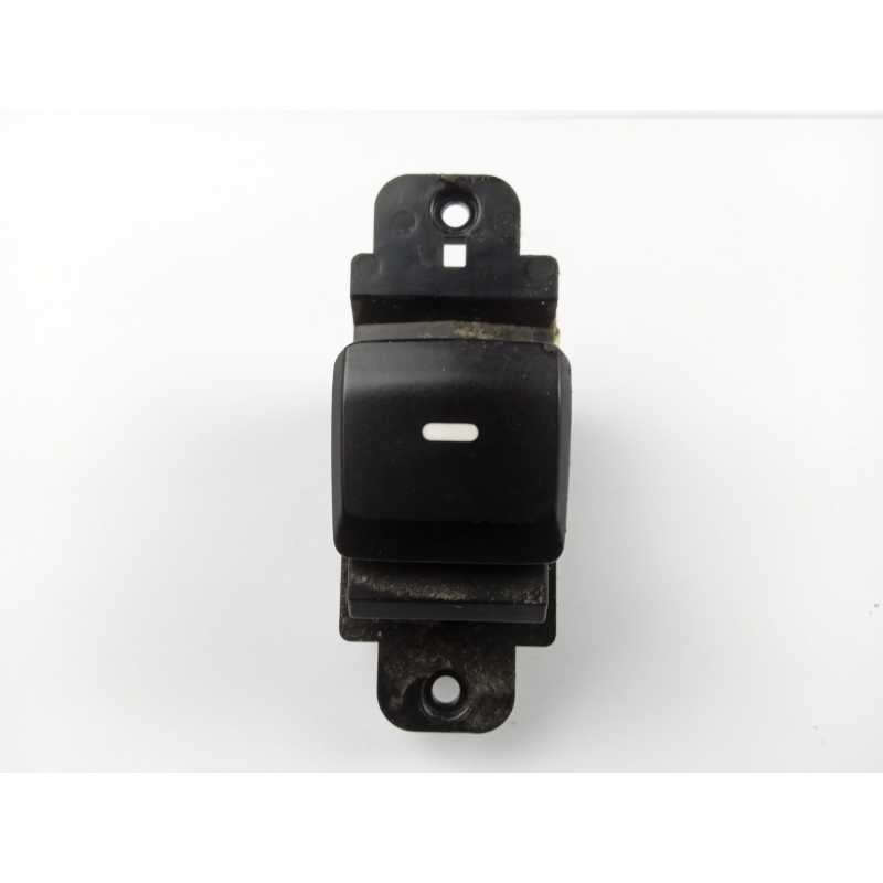 MANDO ELEVALUNAS DELANTERO DERECHO 93580C8000 